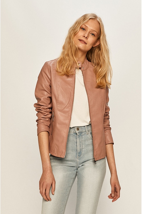 7 piese esențiale din garderoba de toamnă 1 7 piese esențiale din garderoba de toamnă